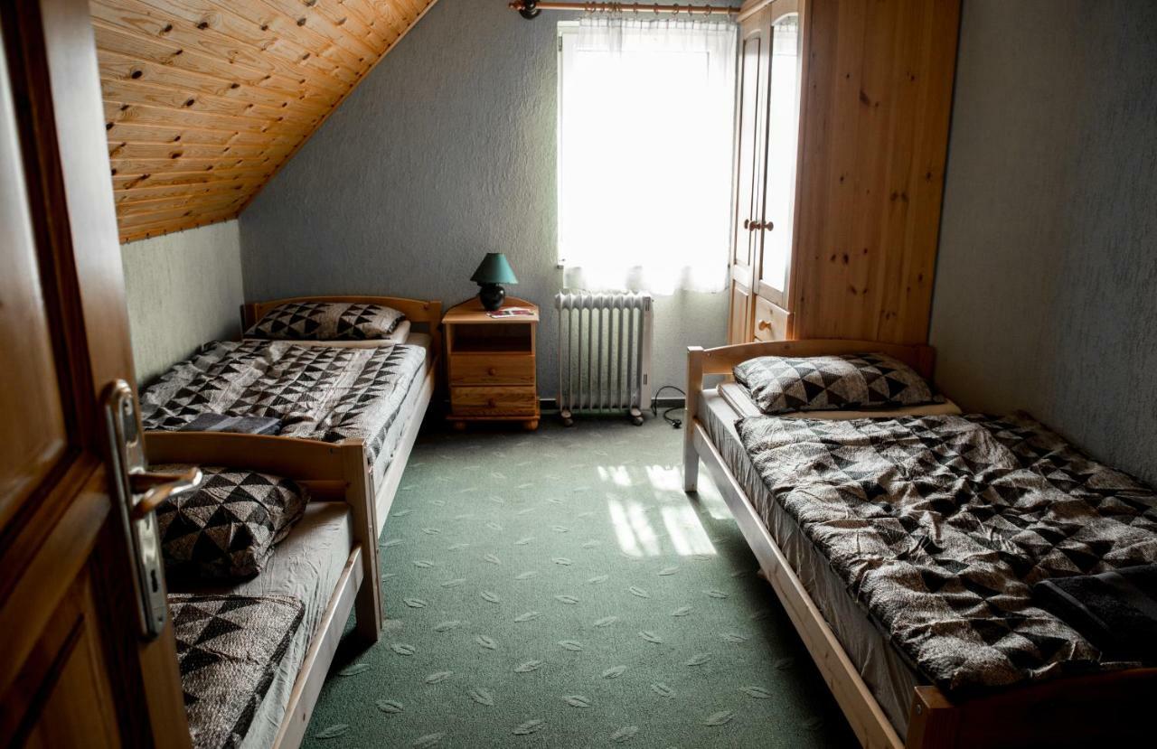 Berger Pince-Vendeghaz, Hajosi Pincek Hotel Bagian luar foto